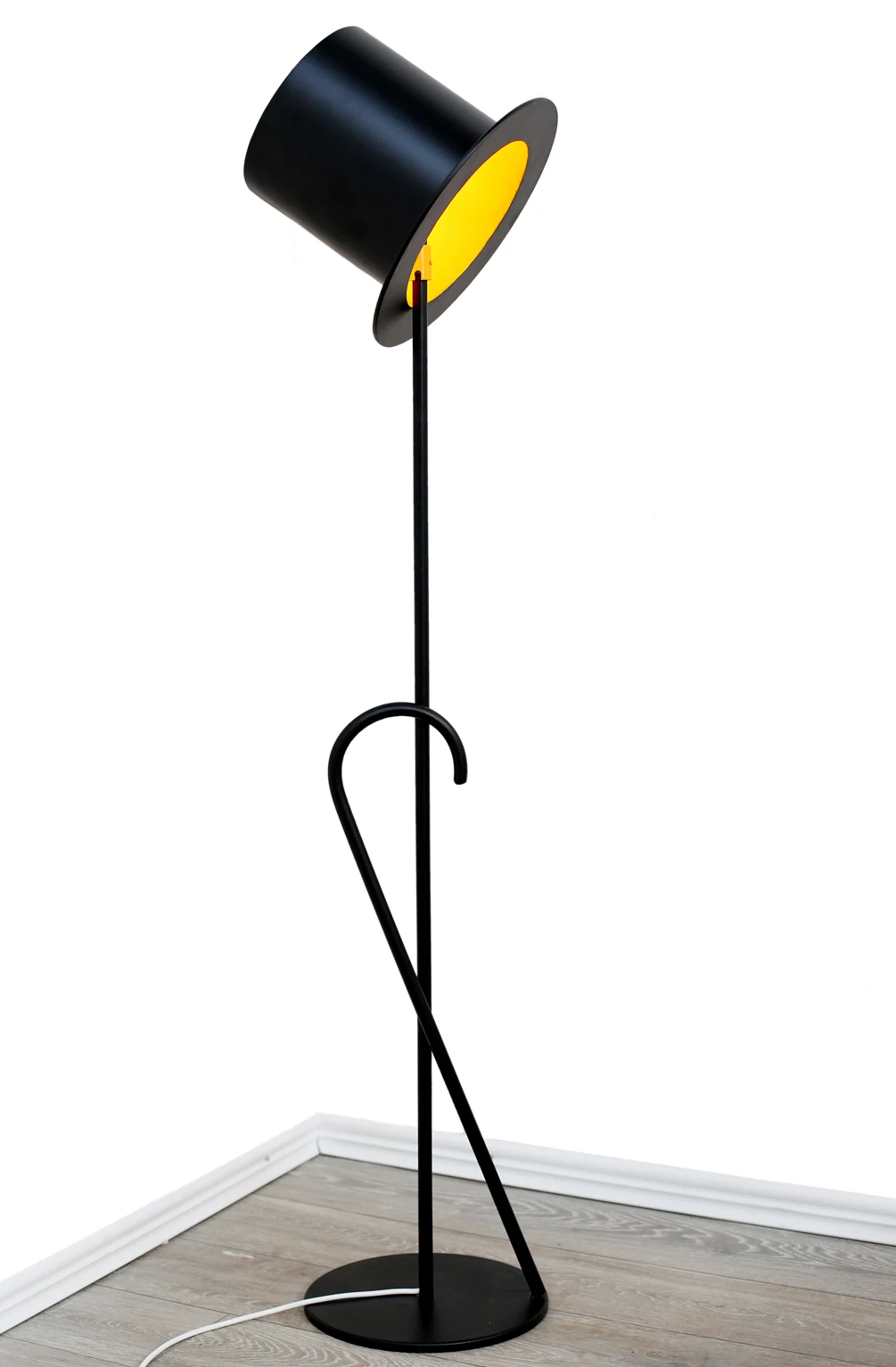 Lampadar din metal Gentleman