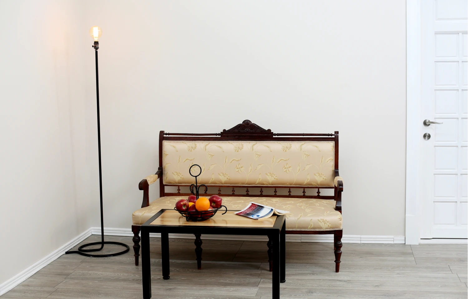 Lampadar din metal EDISON